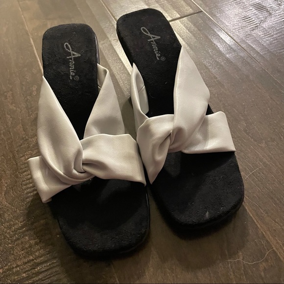Annie white sandal size 8 - Picture 1 of 4